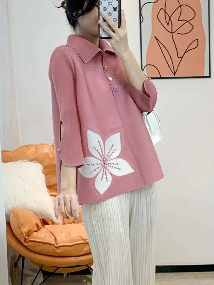LANMREM Design Sense Flower Beaded Patchwork Fashion T-shirt Women's Slim Polo Collar Casual Tops Spring Summer 2025 New 2DE363