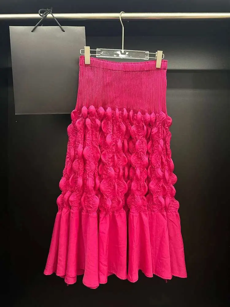 LANMREM Temperament Women's Solid Color Bubble Pleated Skirts 2025 Spring Summer New Fashion High Waist Hip Wrap Skirt 2DE466