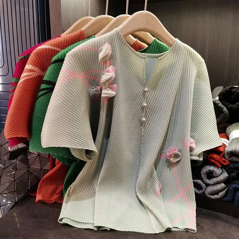 LANMREM Summer Green V-neck Bat Sleeve Pullover Tops Fish Scale Fold Loose Women's Pleated T-shirt Chic Famale Clothing 2DB3304