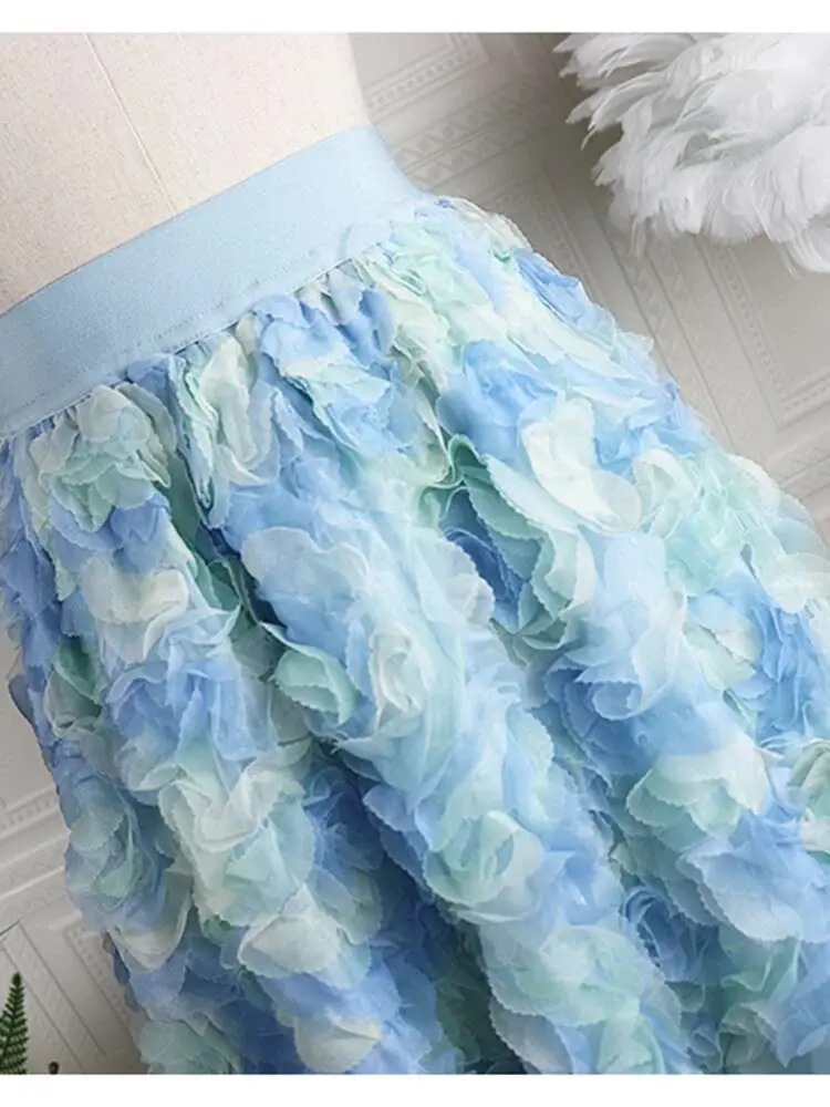 LANMREM Summer New 3D Blue Rose Blossoms Mesh Spliced Skirt 2025 Tide High Waist Mid-calf Blue Skirts Chic Bottoms 2DE705