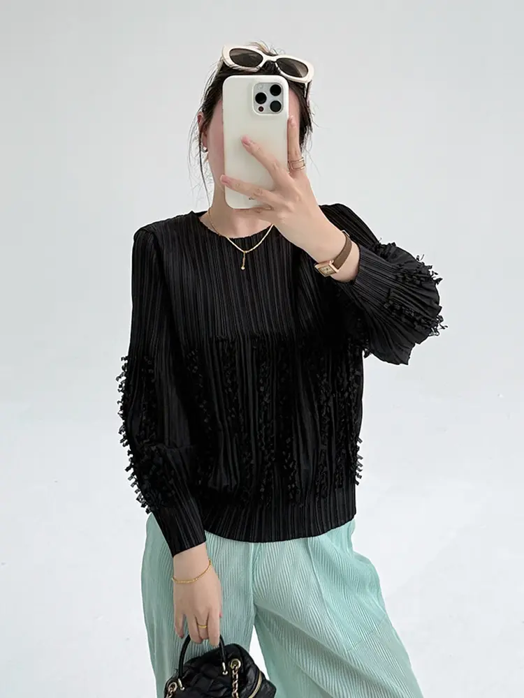 LANMREM 2025 New Grey Women's Bubble Sleeve Tassel Design Long Sleeve T-shirt Loose Round Collar Folded Pullover Tops 2DB3588