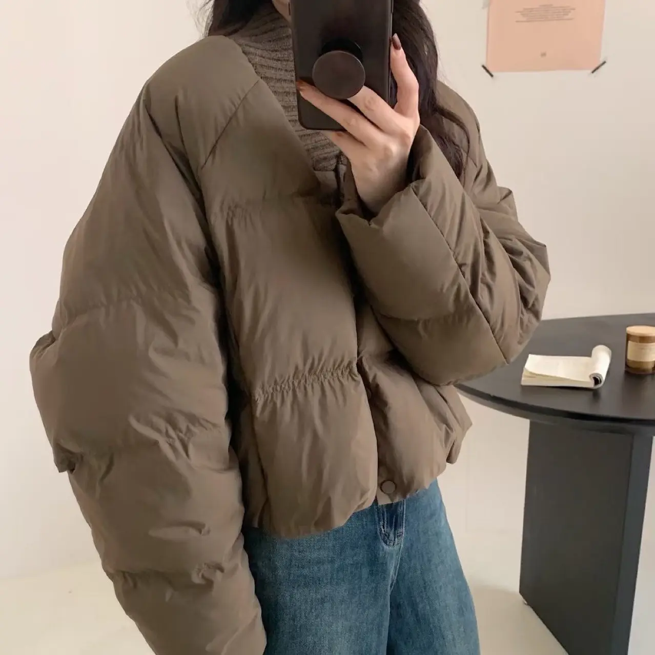 Knitted Splicing Down Jacket Female 2024 Winter New V-neck Thin Short Loose Puff Jacket Western-style Warm White Duck Down Coat