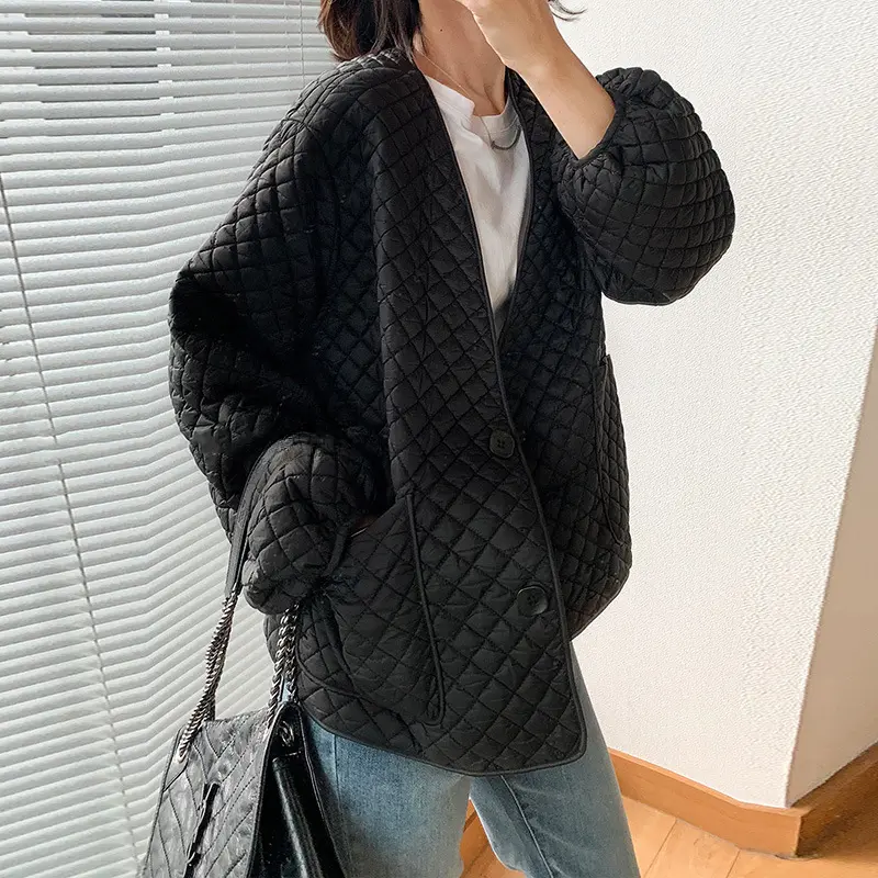 Women's White Duck Down Jacket, Warm Jacket Classic Diamond Lattice Loose V-Neck Short Coat Lightweight Monochromatic New Winter