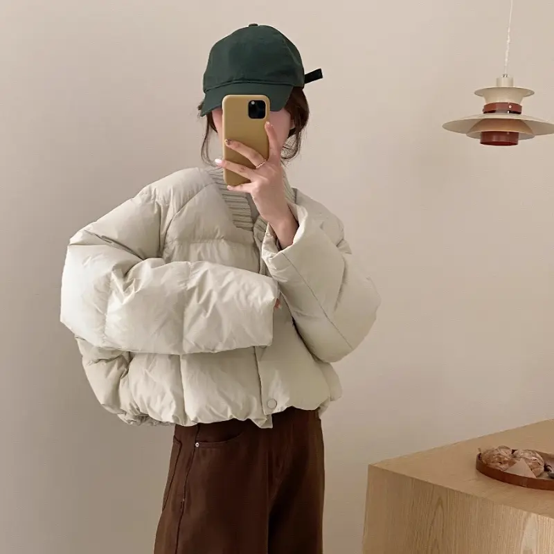 Knitted Splicing Down Jacket Female 2024 Winter New V-neck Thin Short Loose Puff Jacket Western-style Warm White Duck Down Coat