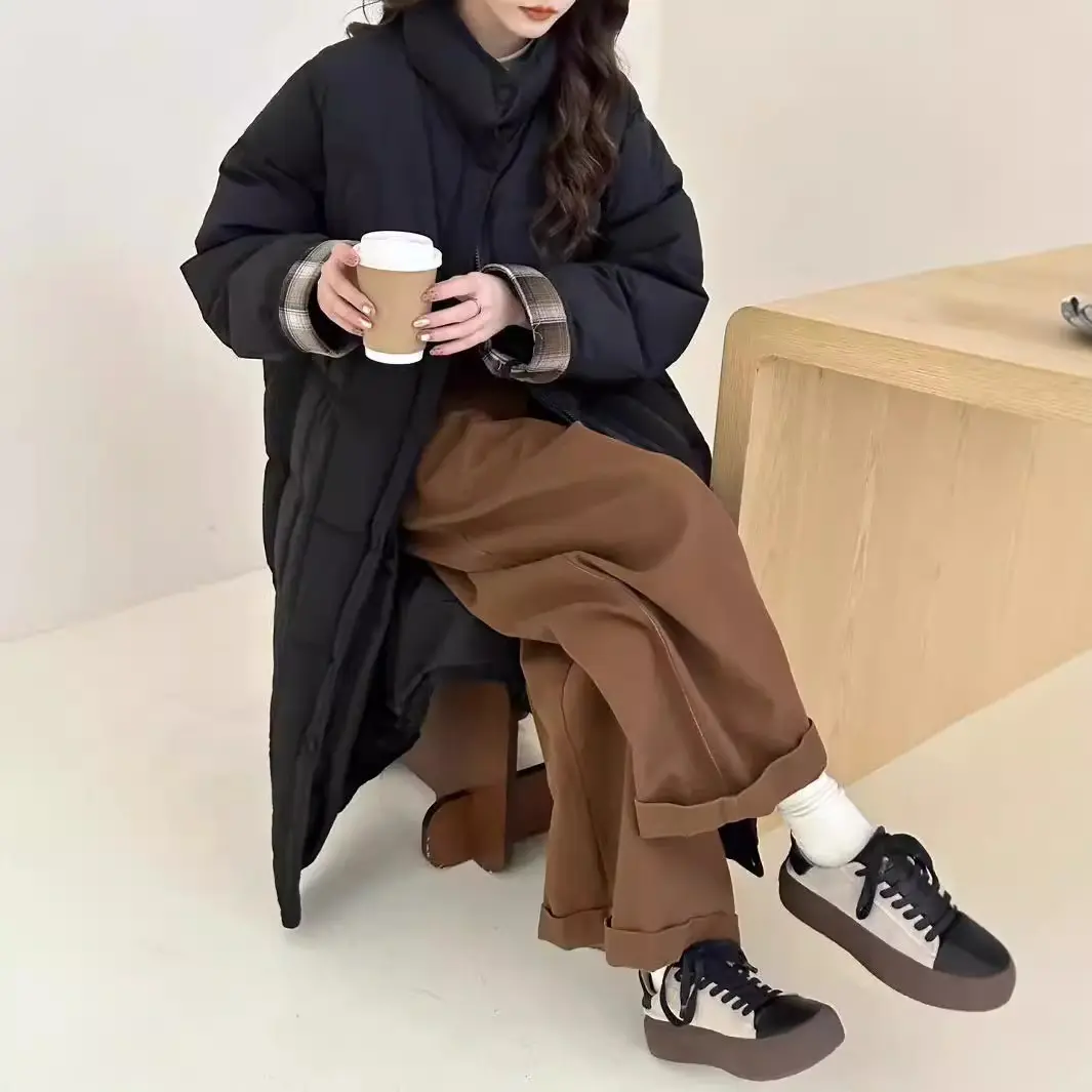 Long Stand Collar Down Jacket Female 2024 New Winter Warm White Duck Down Thickened Plaid Cuffs Jacket Loose Thickened Knee Coat