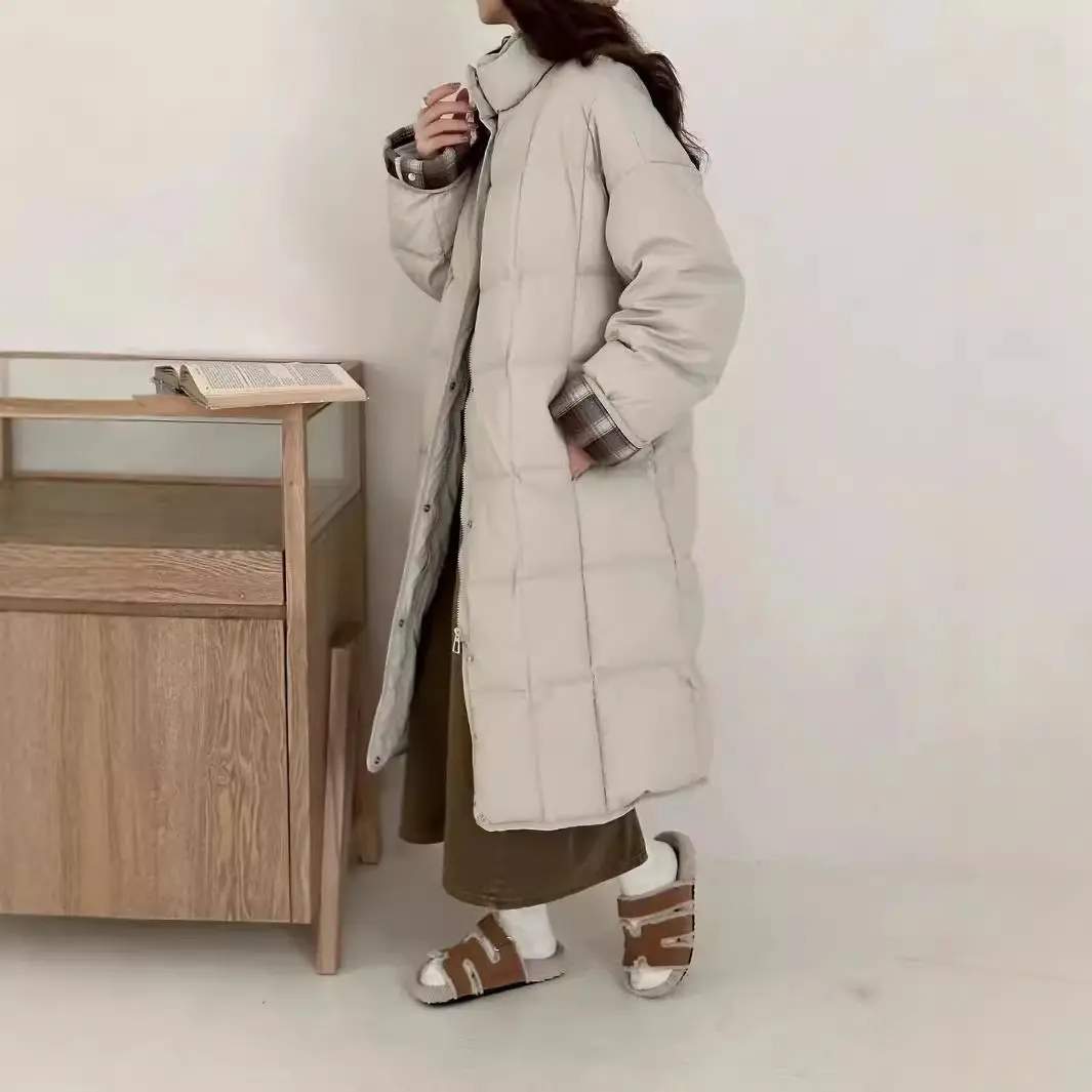 Long Stand Collar Down Jacket Female 2024 New Winter Warm White Duck Down Thickened Plaid Cuffs Jacket Loose Thickened Knee Coat