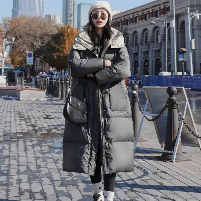 Women's Color Collision Long Down Jacket, White Duck Down, Warm Puffer Jacket, Loose Knee-length Hooded Coat, Winter, New