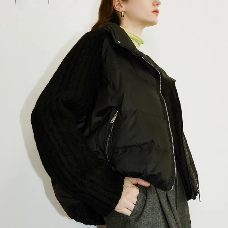Knitted Sleeve Splicing Down Jacket Female 2024 Winter New White Duck Down Warm Short Stand Collar Oblique Zipper Puffer Jacket