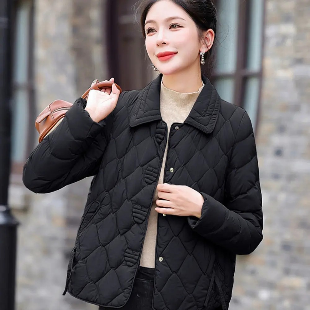 Women's Light Down Jacket Winter 2024 New Diamond Grid 90 White Duck Down Warm Jacket Fashion Lapel Little Man Short Coat