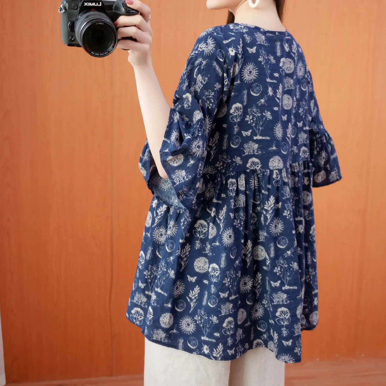 Cotton Linen Shirt Ladies Summer New Loose Big Yards Thin Shirt Ethnic Wind Small Broken Flowers Thin Trumpet Sleeve Doll Shirt
