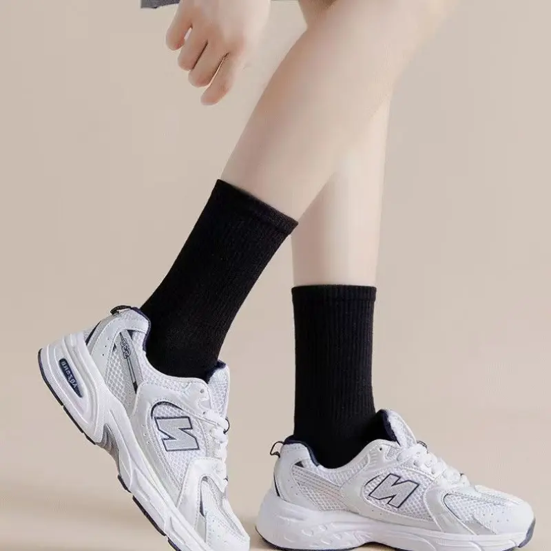 6 Pairs/Lot Unisex Socks Classic Striped Casual Sport Spring Summer Socks Fashion Black White Mid Tubes Women Gym Socks