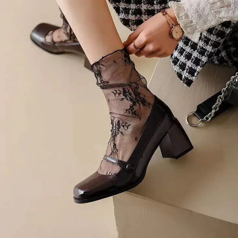 Women's Harajuku Ladies Breathable Transparent Floral Lace Socks Sweet Mesh Fishnet Socks Soft Funny Socks Hosiery Sox