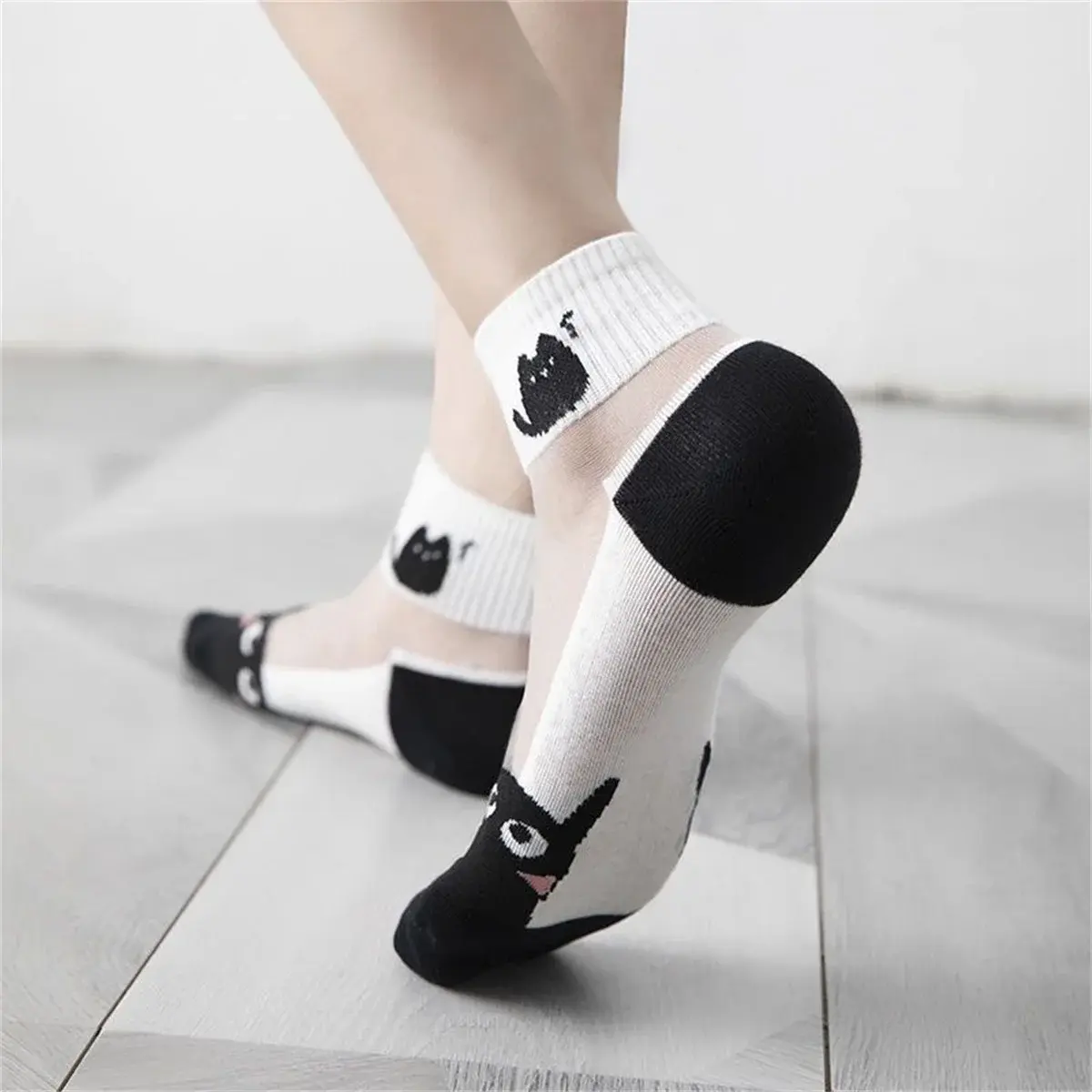 5Pairs/lot Summer Women Socks Black and White Cat Glass Silk Breathable Female Socks Simple Short Socks Cute Cartoon Cat Socks