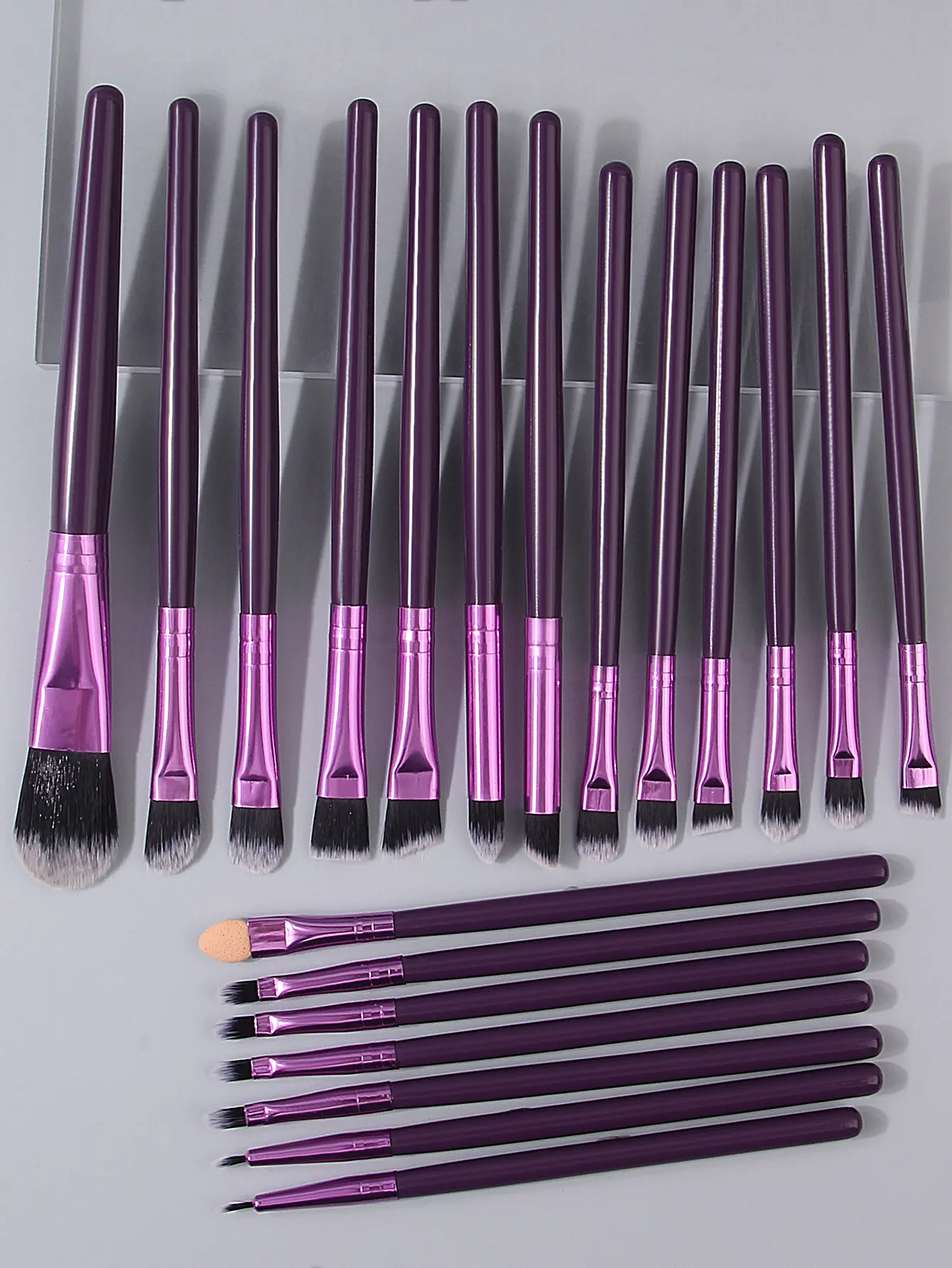 Purple 20-piece makeup brush set, ultra-thin and ultra-fine eyeliner brush/eyebrow brush,a must-have for professional eye makeup