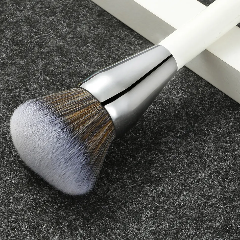 Professioal Makeup Brushes Powder Bronzer Blush Liquid Foundation Under Eye Concealer Contour Blending Buffing Stippling Tools