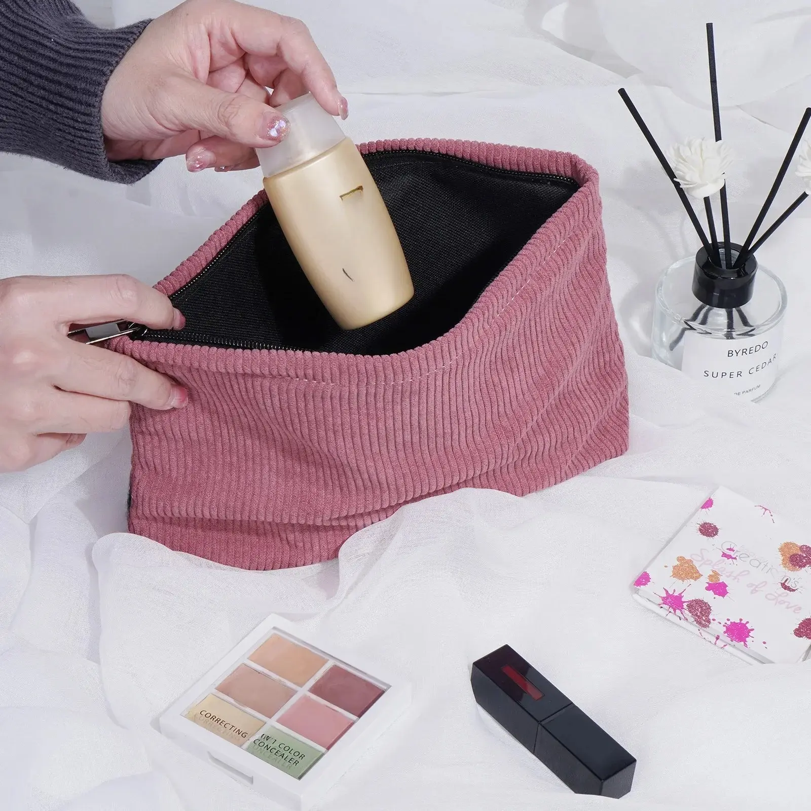 Corduroy Travel Cosmetic Bag Portable Makeup Storage Bag Purses Women Large Capacity Zipper Make Up Organizer Storage Clutch