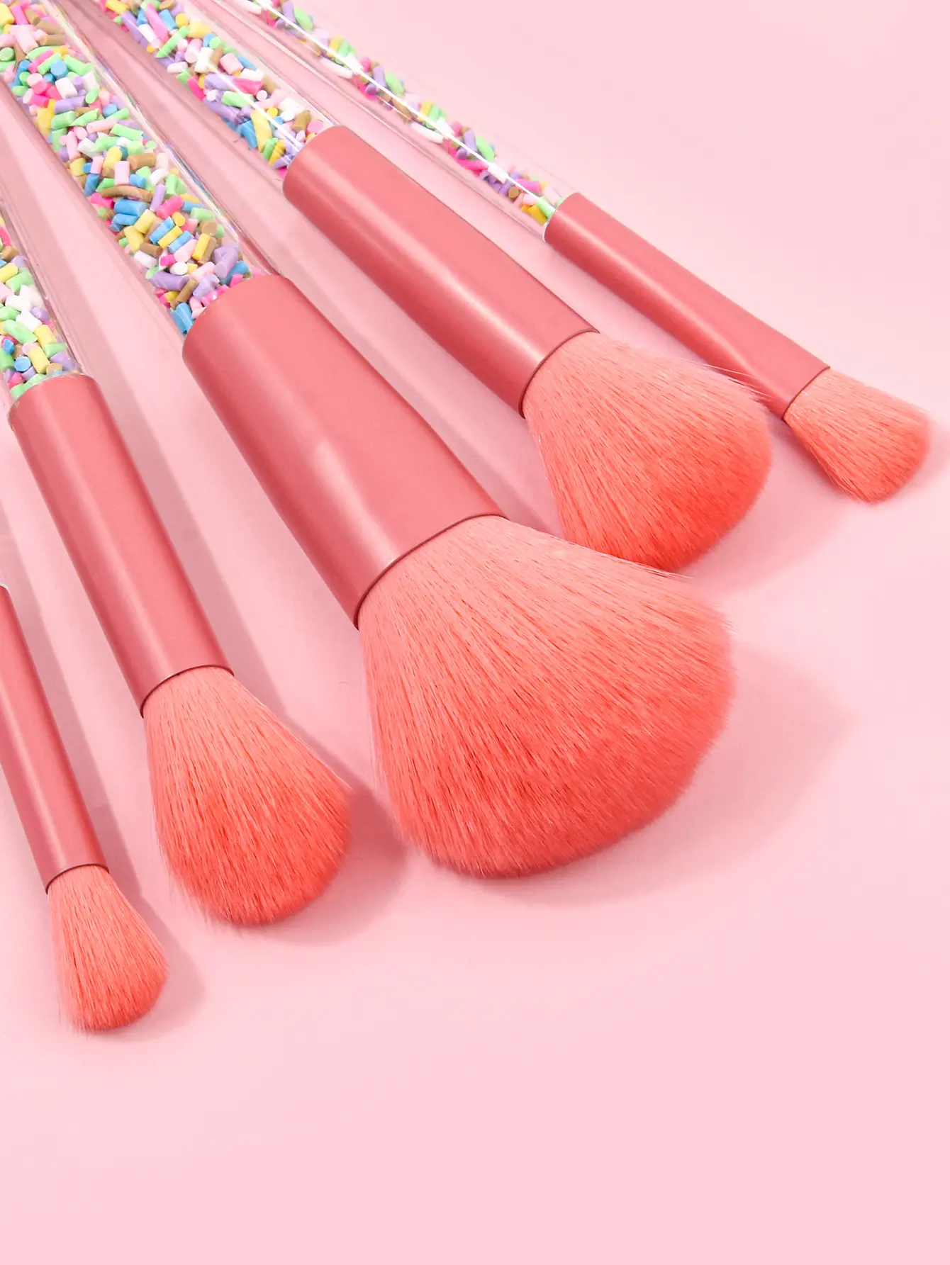 5 Pcs Cosmetic Candy Color Brushes High Quality Makeup Brush Set Party makeup must have brush