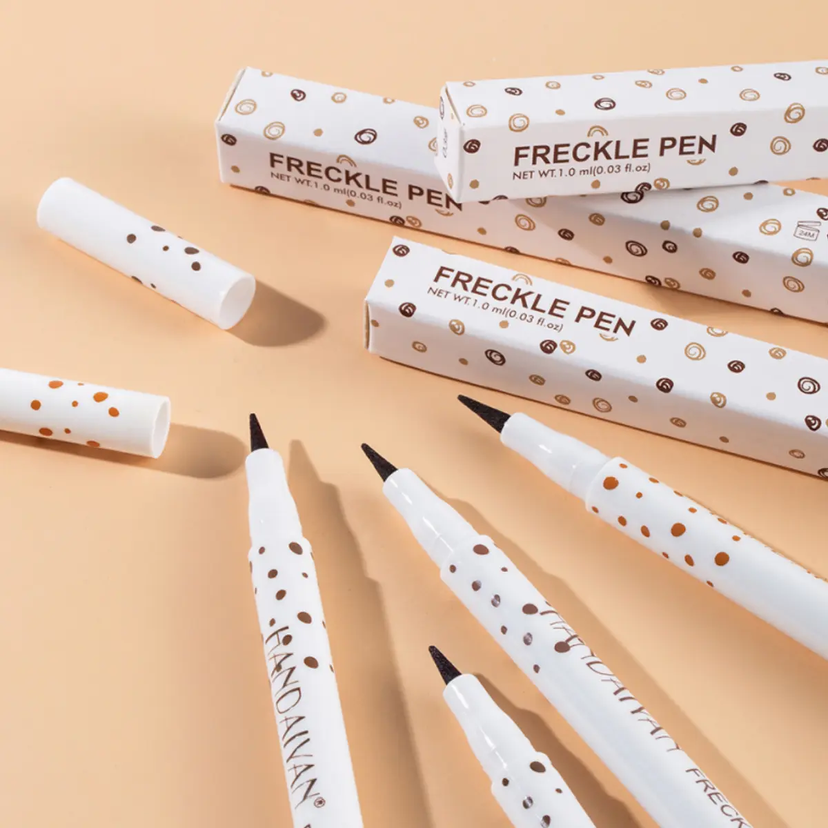 HANDAIYAN Natural Fake Freckle Pen Quick-Drying Waterproof Spot Pencil Makeup Tool for Facial Lifelike Fake Freckles Cosmetics