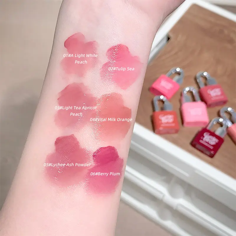 Gege Bear Lockheart Sweet Color Water-Gloss Lip Gloss-Vibrant Colors, Easy to Apply with Non-Long-Lasting Hydration