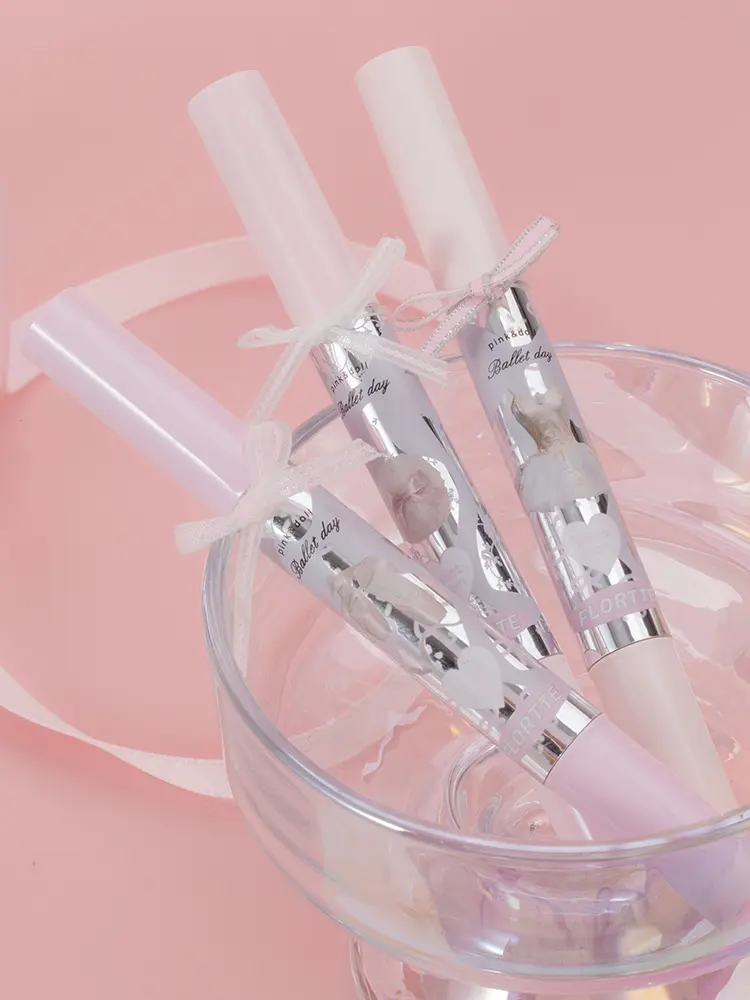FLORTTE Air Cushion Lipstick Small Bow Film Lip Honey Lipstick Not Easy To Stick Cup Lip Glaze