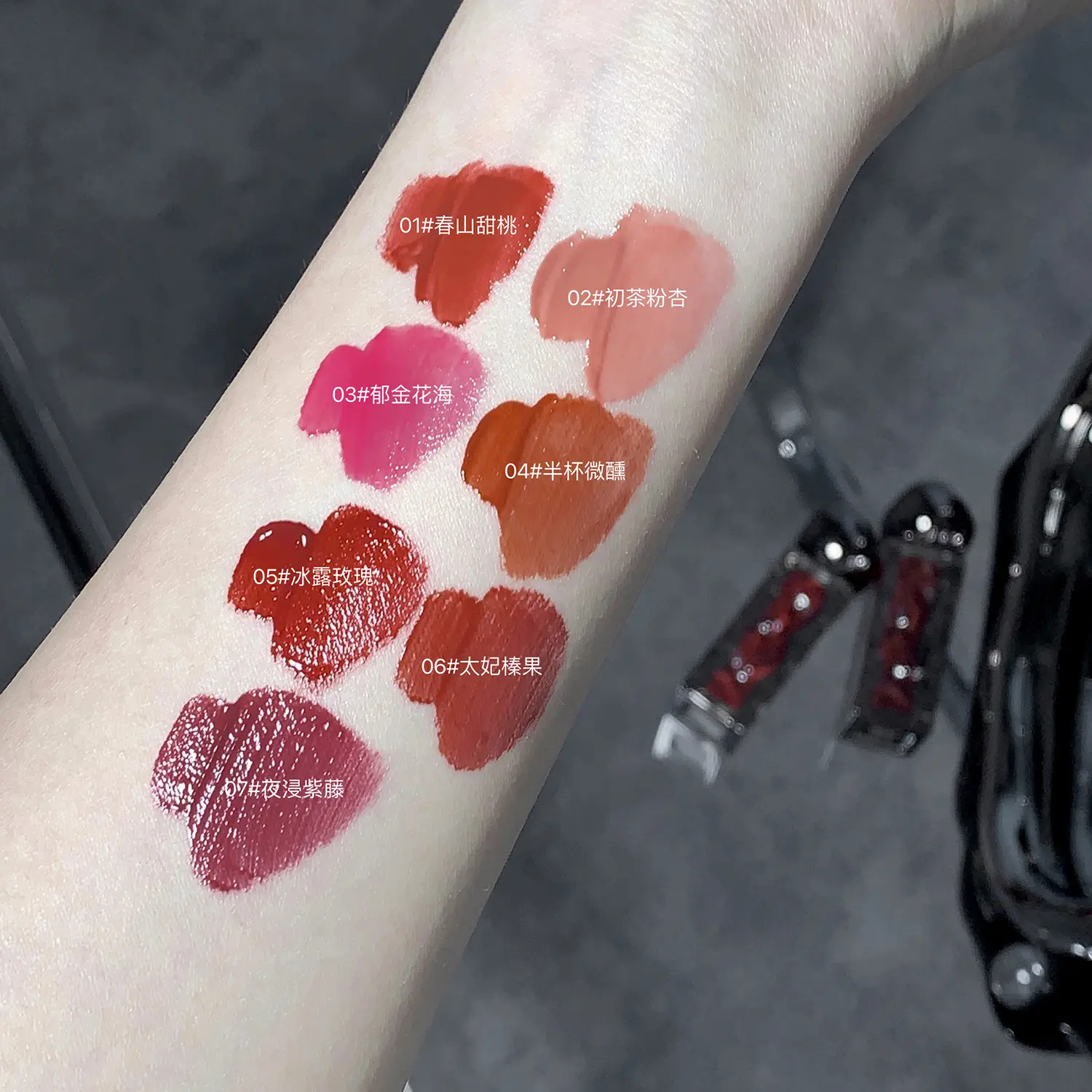 Glacier Melt Lip Gloss Moisturizing Hydrating Water Glossy Mirror Finish Plumping Lip Color Non Sticky Cup Proof Lipstick