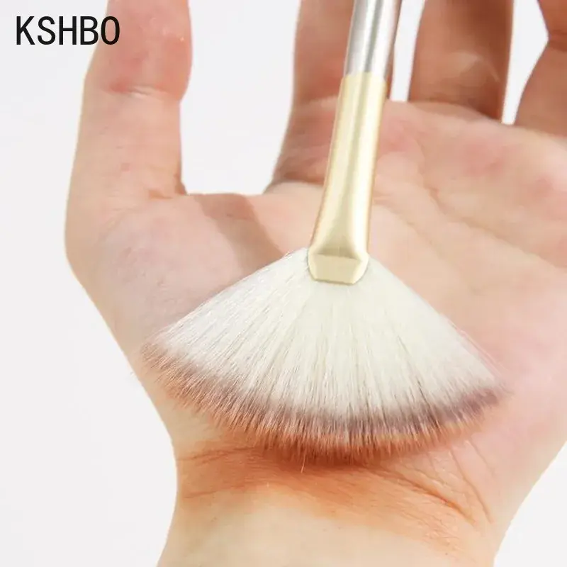 HSHBO 5pcs Fan Brushes Facial Brushes Soft Makeup Brush Cosmetic Applicator Tools Wooden Handle and Soft Fiber for Peel Mask