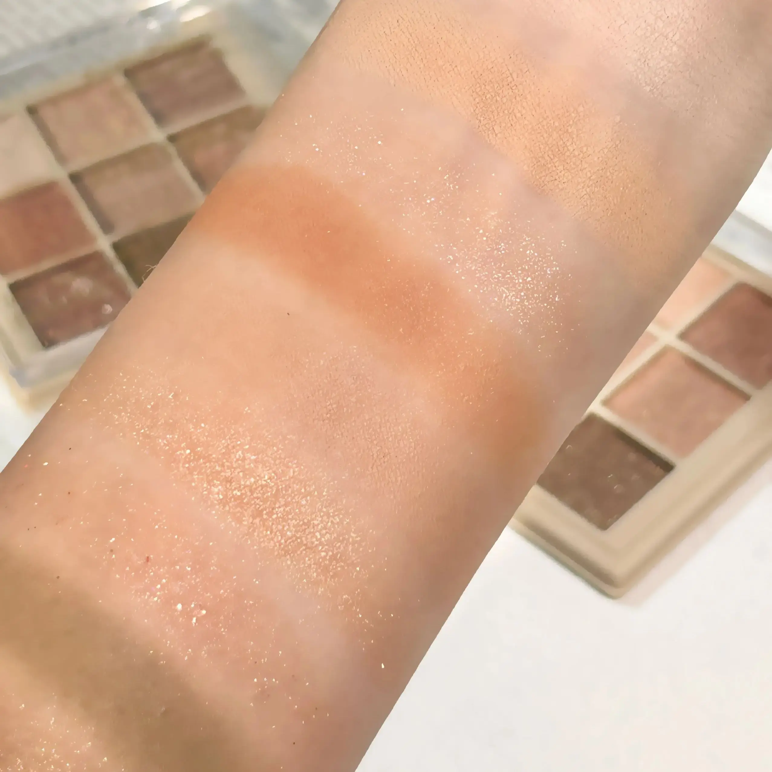 JUJU Dream 9 Color Eyeshadow Palette, Matte And Shimmer Brown Eyeshadows Powder, Long Lasting Blendable Eyeshadow Cosmetics