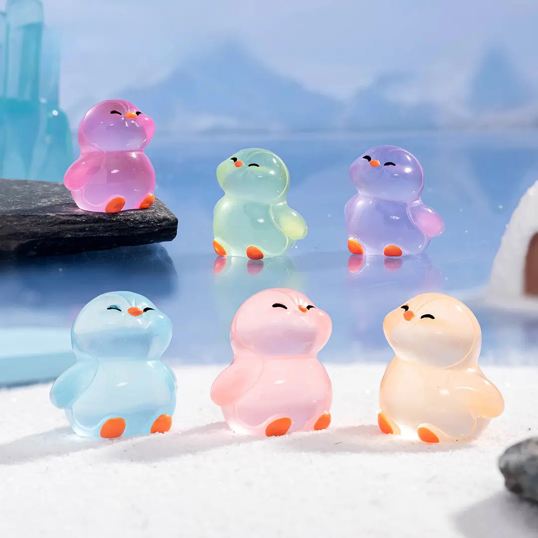 10-50pcs Cute Mini Realistic Luminous Penguin Miniatures Figurines Resin Crafts Car Room Tabletop Gardening Ornaments Decoration