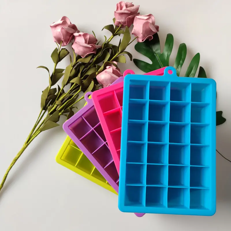 24 Grids Silicone Ice Cube Tray Molds Square Shape Ice Cube Maker Fruit Popsicle Ice Cream Mold for Wine Bar Drinking XB 010
