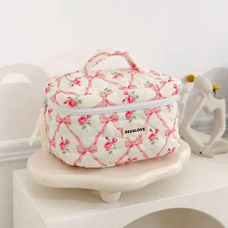 Cute Bow Flower Quilting Cotton Makeup Bag Women Zipper Cosmetic Organizer Female Cloth Handbag Portable Toiletry Case for Women