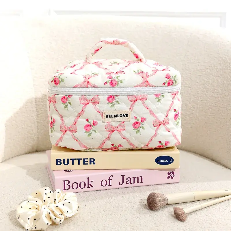 Cute Bow Flower Quilting Cotton Makeup Bag Women Zipper Cosmetic Organizer Female Cloth Handbag Portable Toiletry Case for Women