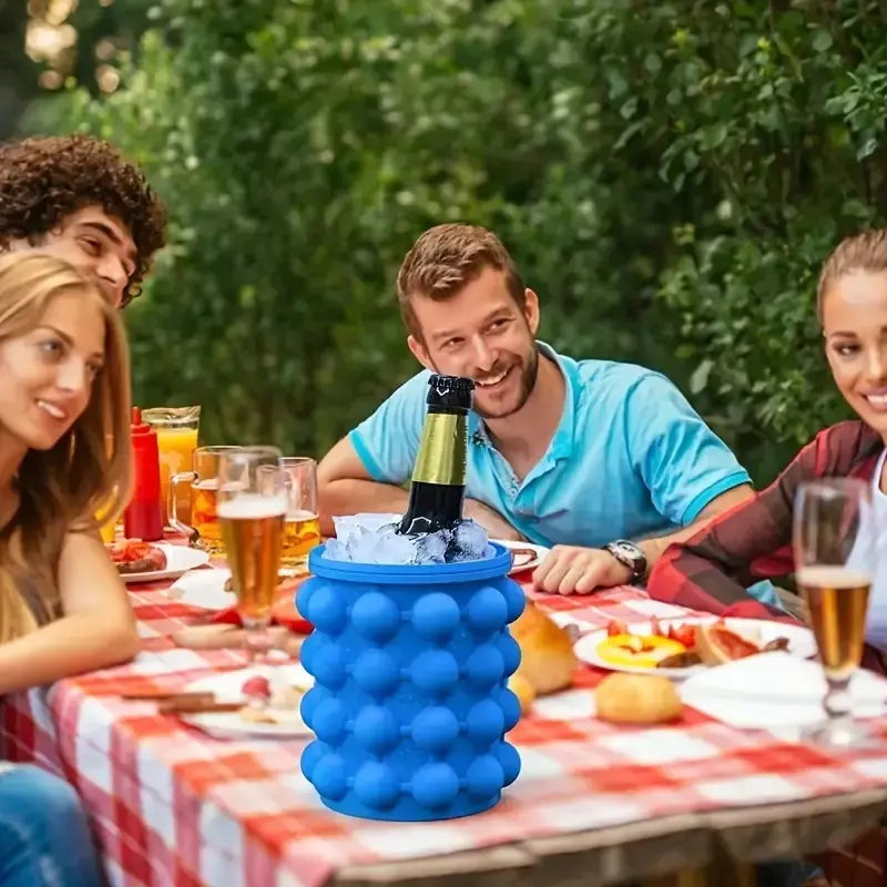 Ice Cube Mold Ice Tray Large Silicone Ice Bucket With Lid Ice Cube Maker Circular Portable Dark Blue Suitable For Summer
