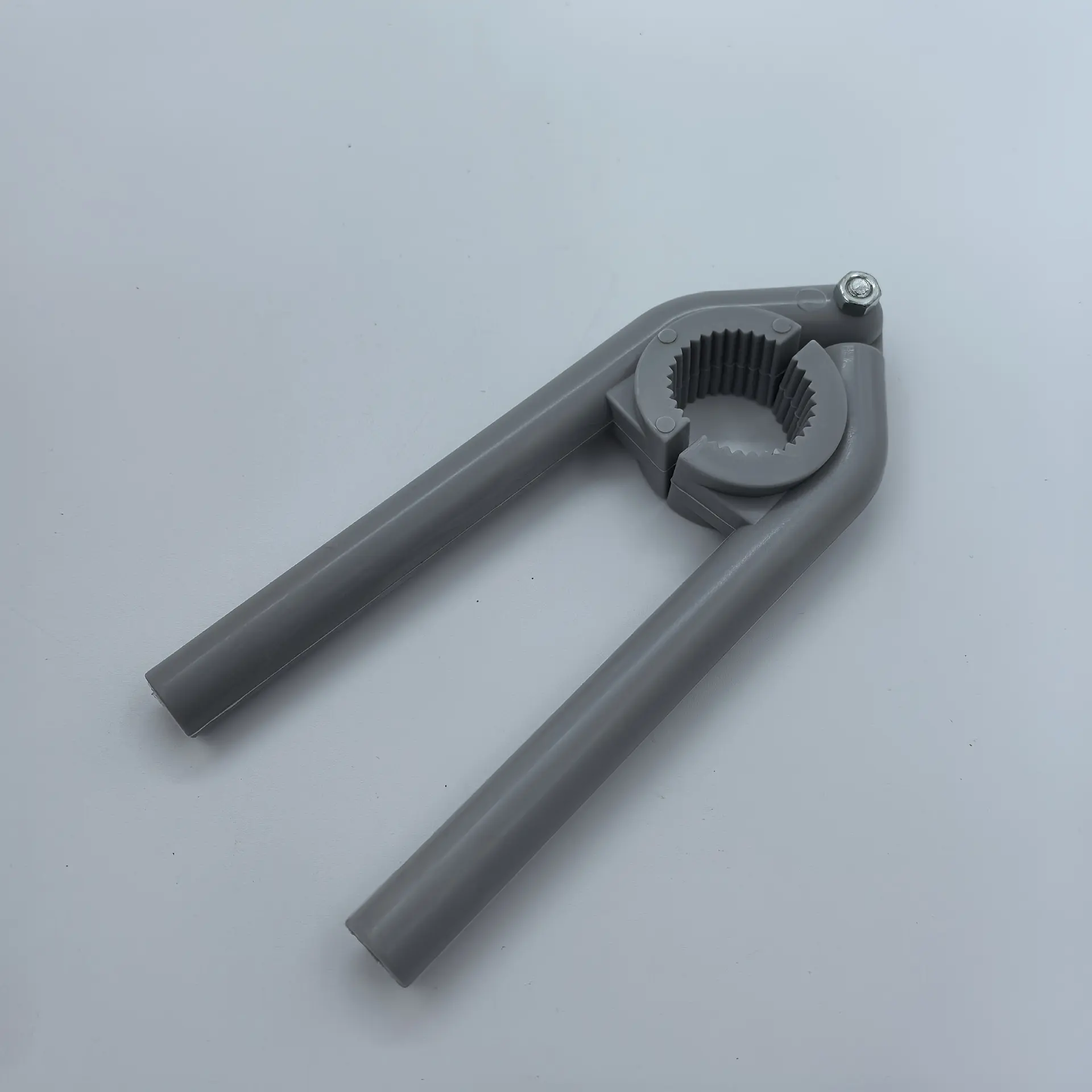 1 PC Purpose Faucet and Sink Installation Tool with Plastic Filter Cleaning Wrench Smooth Round Grip Easy to Install and Remove