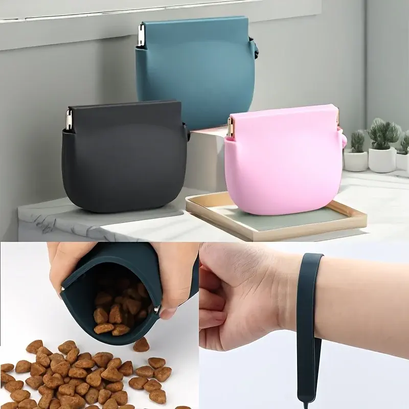 Silicone Dog Treat Bag Portable Pet Treat Bag Easy to Clean Waterproof Convenient Pet Food Bag Suitable for Outdoor Training