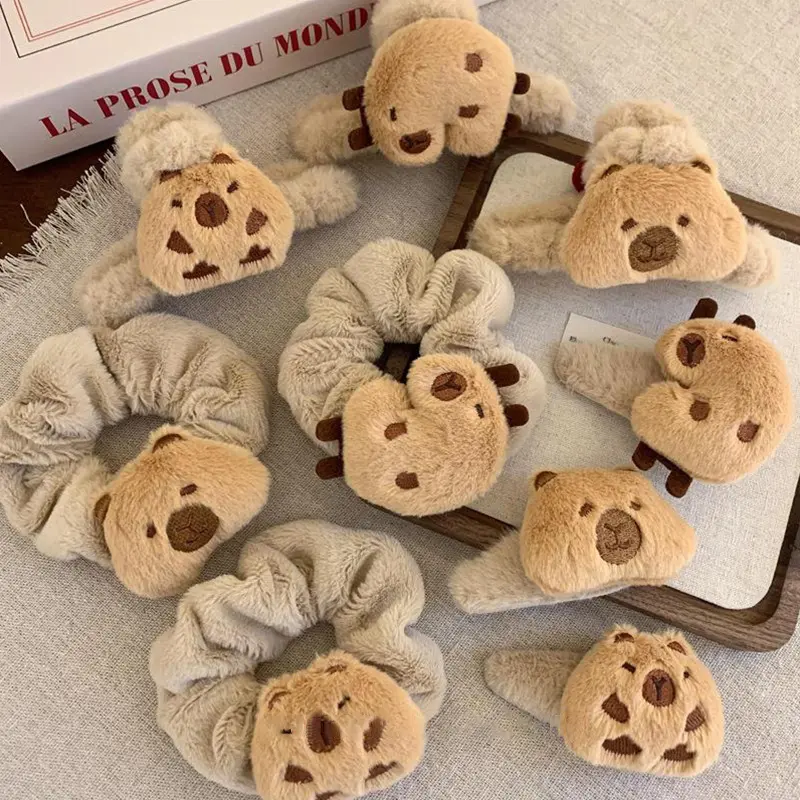 Cute Capybara Hair Claw Fashion Plush Hair Claw Clips For Women Girls Cartoon Plush Capybara Hairpin Ponytail Hair Accessories