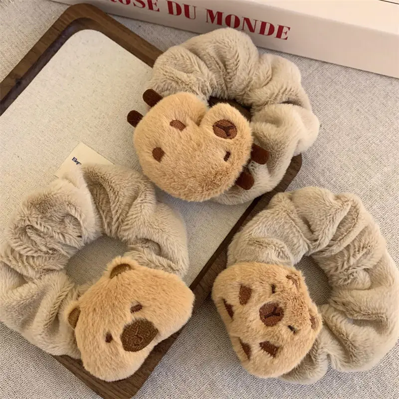 Cute Capybara Hair Claw Fashion Plush Hair Claw Clips For Women Girls Cartoon Plush Capybara Hairpin Ponytail Hair Accessories