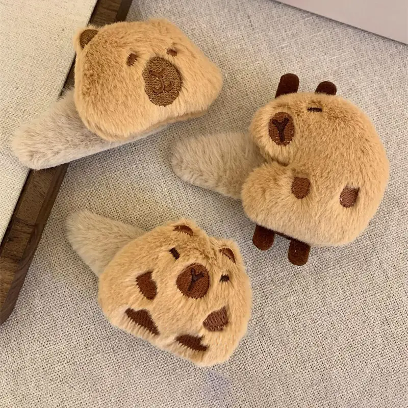 Cute Capybara Hair Claw Fashion Plush Hair Claw Clips For Women Girls Cartoon Plush Capybara Hairpin Ponytail Hair Accessories