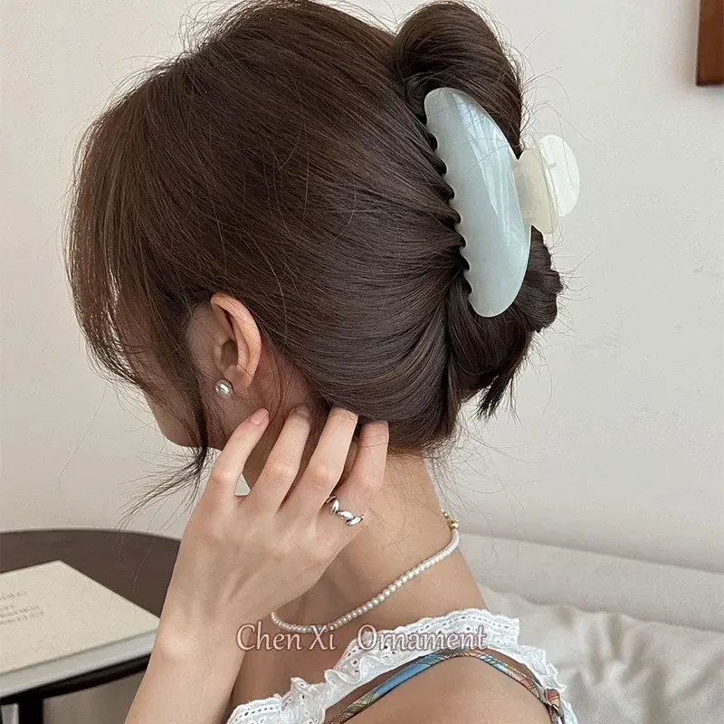 Solid Color Temperament Hair Clip Large Hair Claw for Women French Style Elegant Lady Barrette Hair Accessories Female Headwear