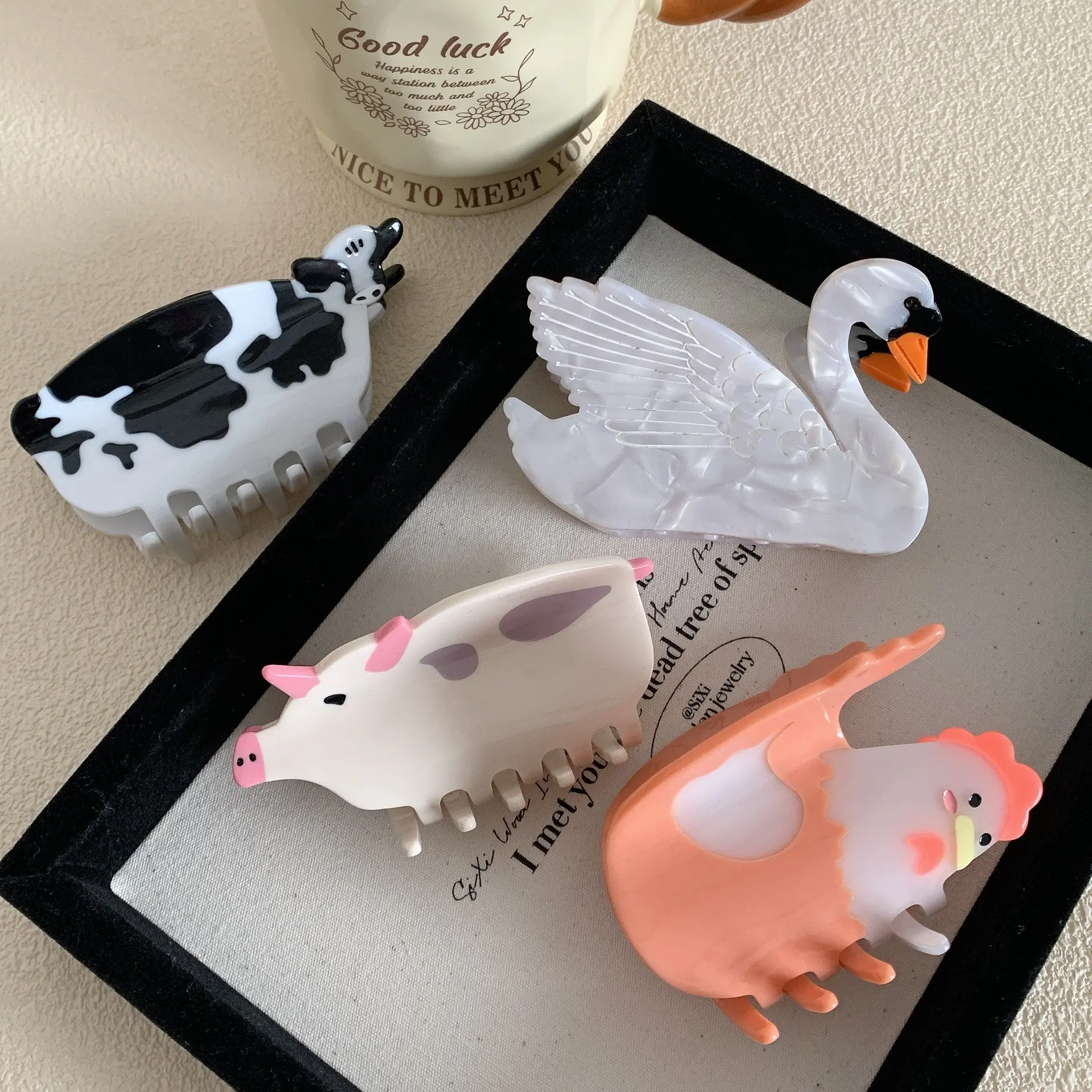 New Cute Animal Hair Claw  Acetate Pig Swan Hair Clips Fun Cartoon Cow Chicken Grab Shark Clips  for Women Hair Accessories