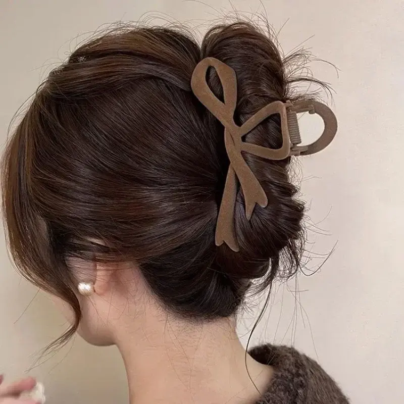 Red Velvet Bow Hair Clips Autumn Winter Women Hair Claw Clip French Elegant Hairpin Hair Accessories Female Headwear Gift