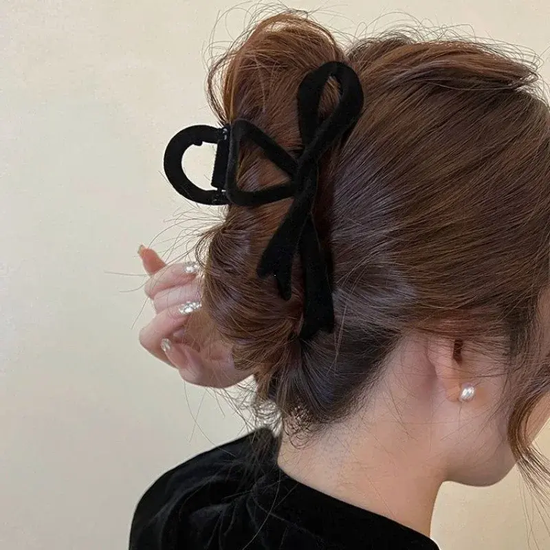 Red Velvet Bow Hair Clips Autumn Winter Women Hair Claw Clip French Elegant Hairpin Hair Accessories Female Headwear Gift