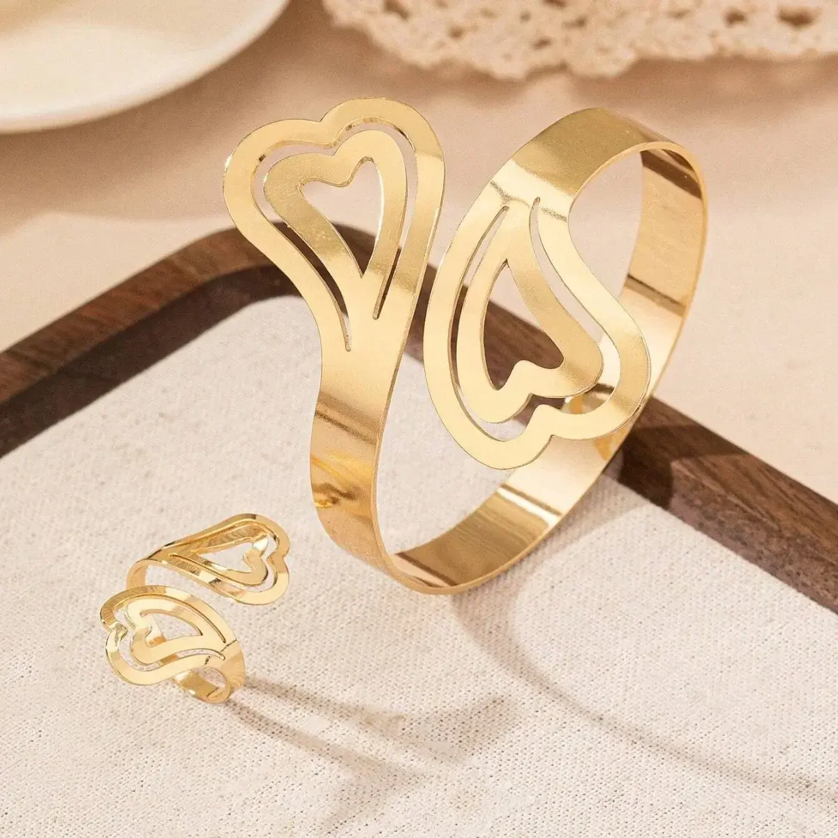 2PCS Gold-plated Heart Shaped Bracelet Bangles for Women Fashionable Temperament Geometric Ring Accessories Sets Jewelry