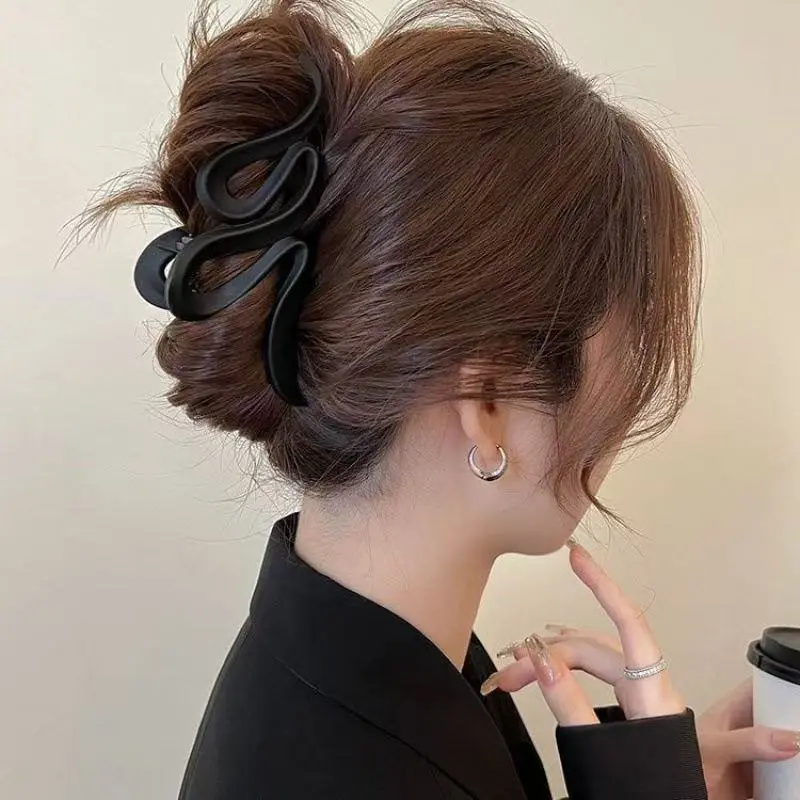 13cm Acrylic Hair Clips For Women Hairpin Matte Wave Hair Claw Clip Ponytail Hair Accessories Girls Headwear Barrettes 4 Colors