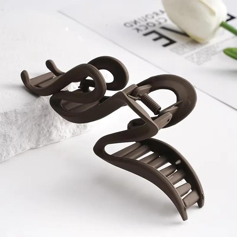 13cm Acrylic Hair Clips For Women Hairpin Matte Wave Hair Claw Clip Ponytail Hair Accessories Girls Headwear Barrettes 4 Colors