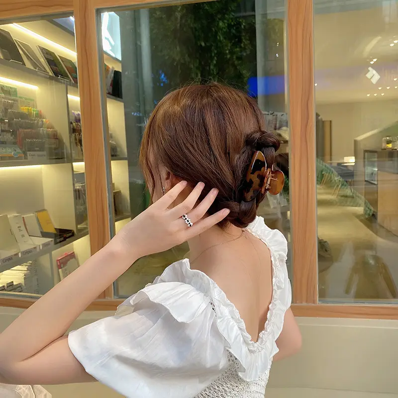 2-pack elegant and simple style, medium size princess hair accessory with half clip, hair accessories