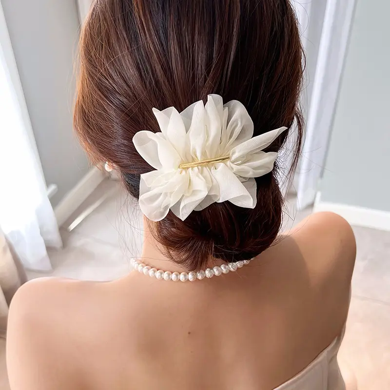 Big Spring Hair Claw Clips Women Metal Chiffon Flowers Ponytail Holder Hairpin Barrettes Fashion Girls Hair Accessories Hairgrip