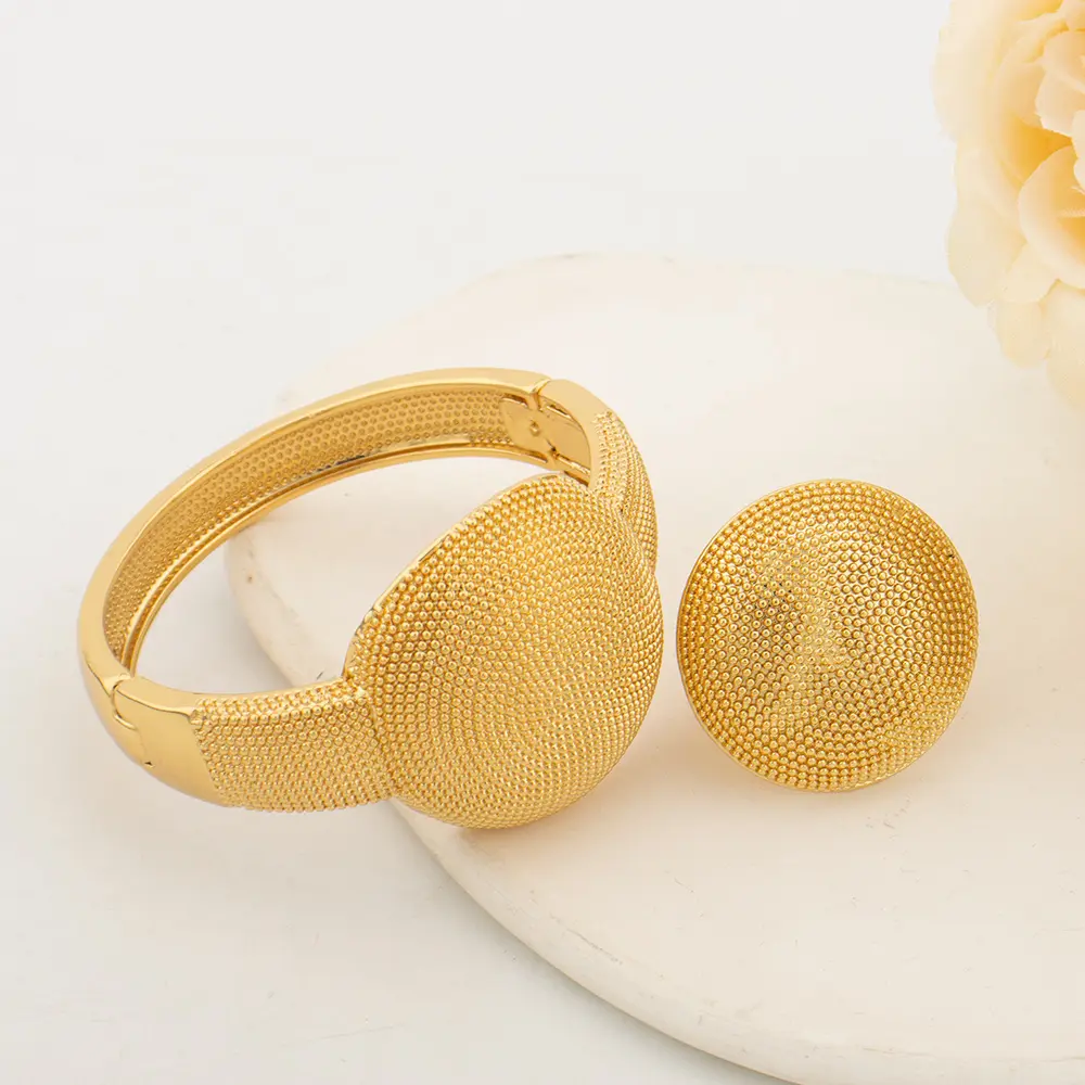 Luxury Round Big Bangles for Women 18k Gold Color Charm Bracelet Ring Wedding Bridal Jewelry Accessories Wedding Gift Wholesales