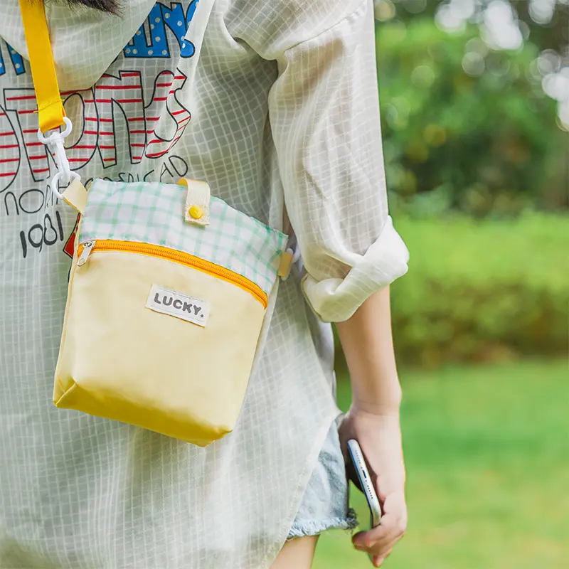 Out door Dopamine Color Water Bottle Bag with Adjustable Shoulder Strap Mini Shoulder Bag Cup Insulated Protective Cover
