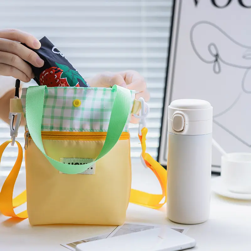Out door Dopamine Color Water Bottle Bag with Adjustable Shoulder Strap Mini Shoulder Bag Cup Insulated Protective Cover