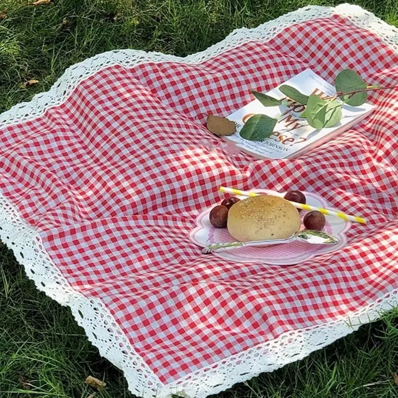 Outdoor picnic mat thickened beach blanket  lace red checkered camping tablecloth mat